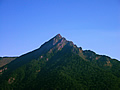 石鎚スカイラインから見た石鎚山