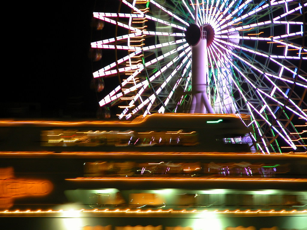 A Ferris wheel and the concerto which runs