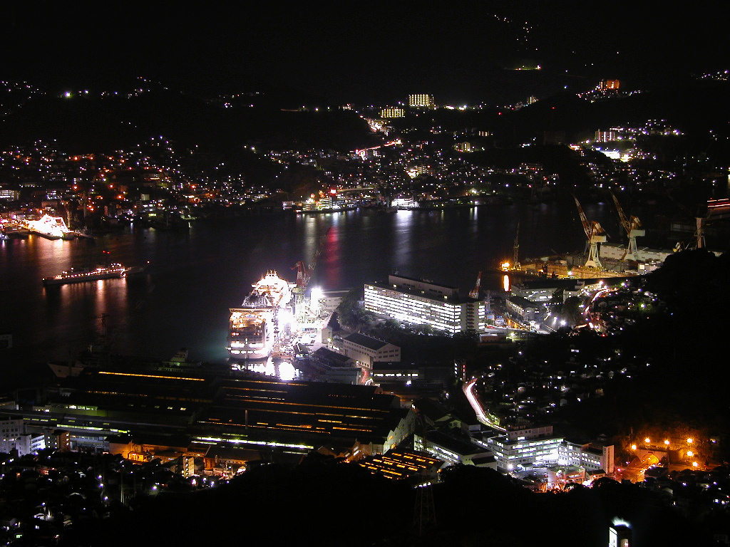 An Inasayama night view and a lantern festival