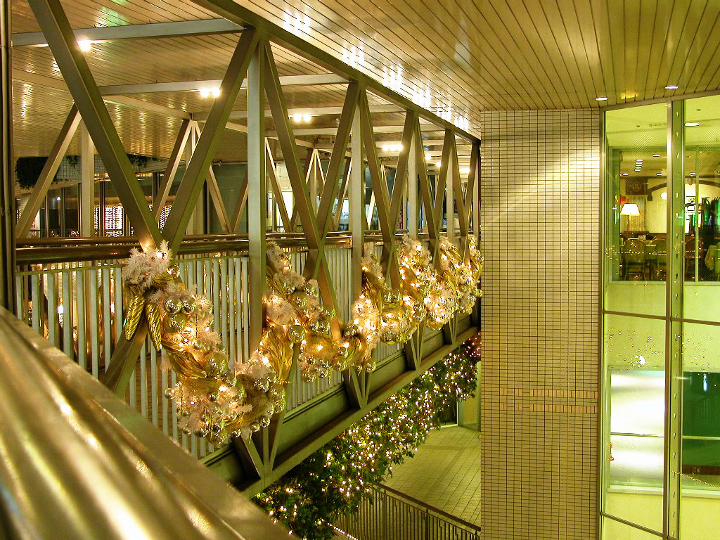 Christmas decoration of a well passage