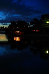 宇治川の夜景640x960
