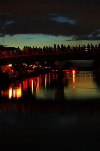 宇治川の夜景と鵜飼320x480