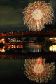 宇治川に映る最大級の花火320×480