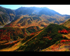 紅葉に彩られた立山主峰群1280×1024