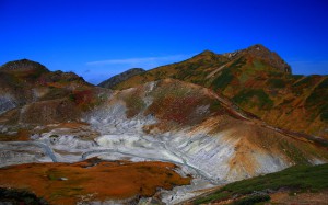 雷鳥沢から見る地獄谷草紅葉1280×800