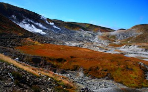 ロッジ立山連峰から見た地獄谷1440×900