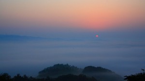 佐用の朝霧・雲海1366×768