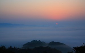 佐用の朝霧・雲海1680×1050