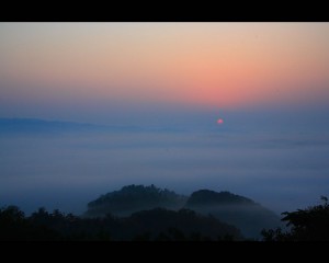 佐用の朝霧・雲海1280×1024